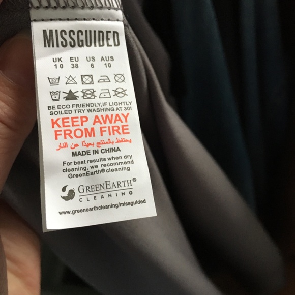 Misguided button down pussy bow satin dress - Picture 12 of 13